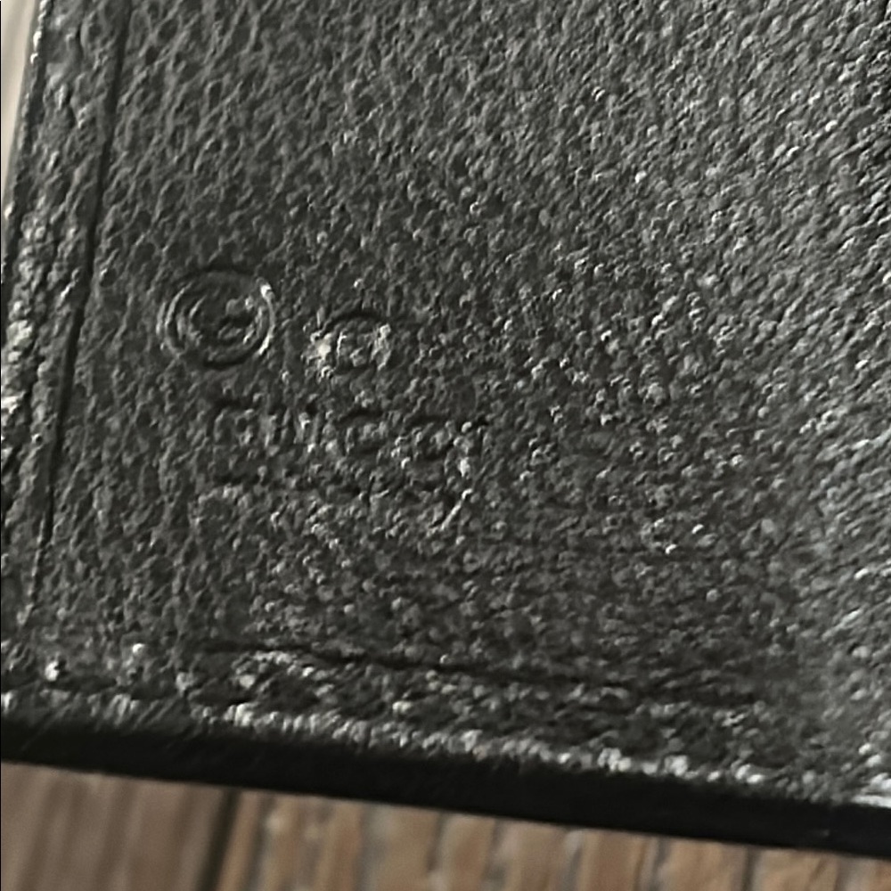 Gucci Black Embossed Leather Wallet - Picture 4 of 6